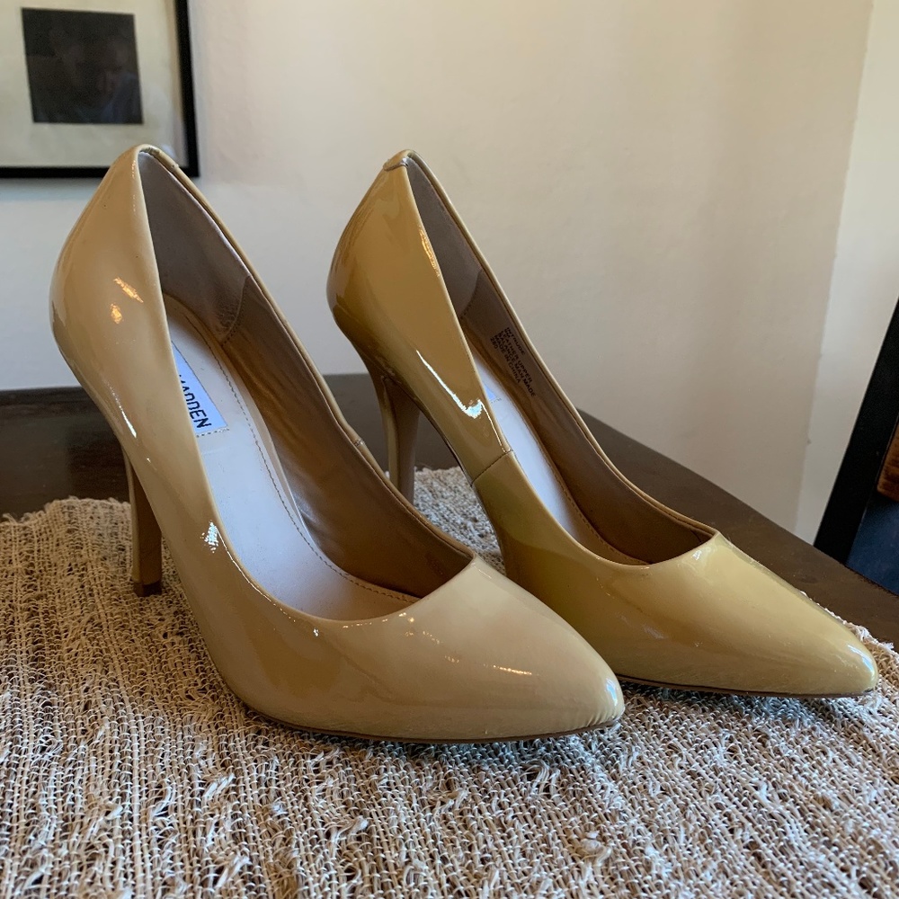 Steve Madden Intrude Pumps